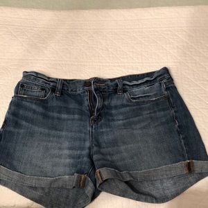 jean shorts perfect for summer! size 26